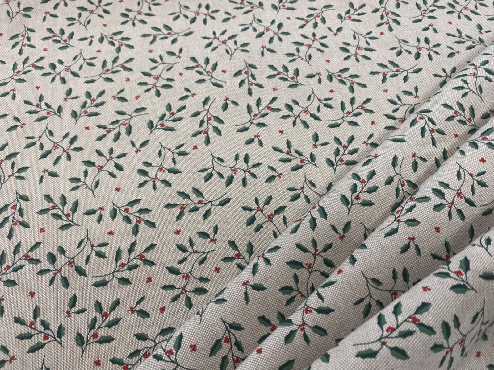 Christmas Holly Sprigs T510