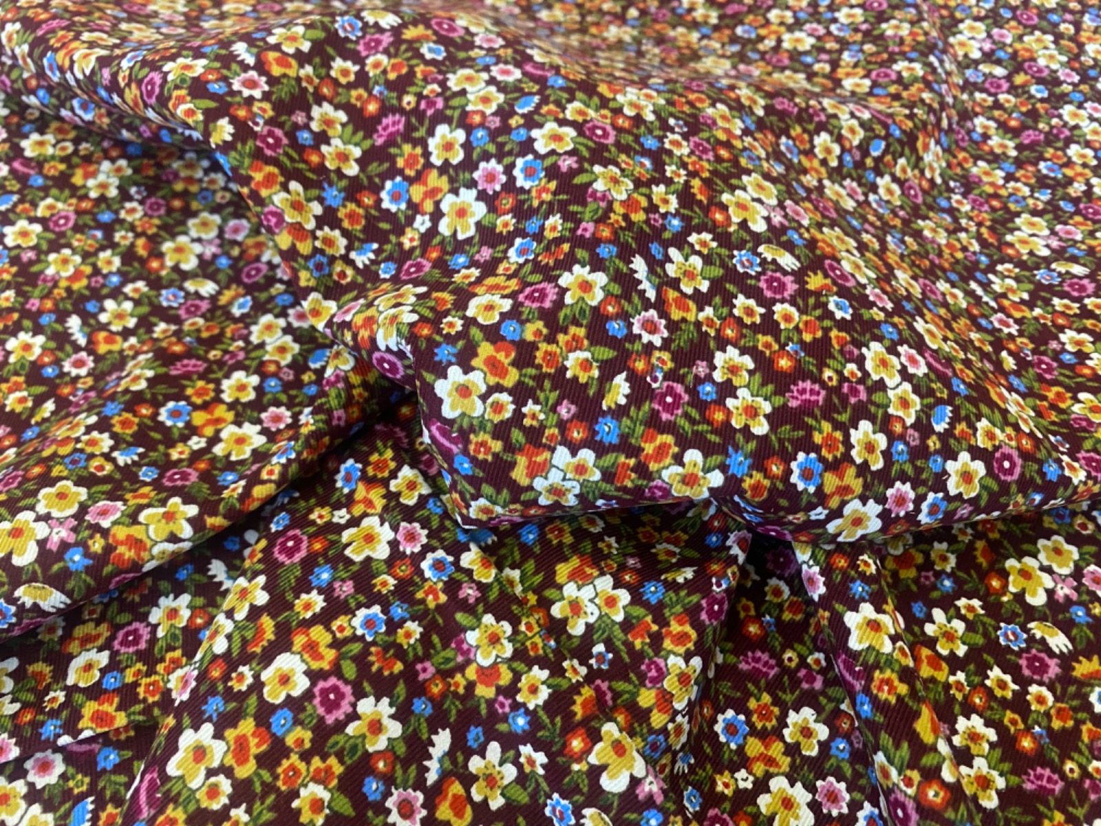 I517 Flower field 21 Wale Cotton Needlecord