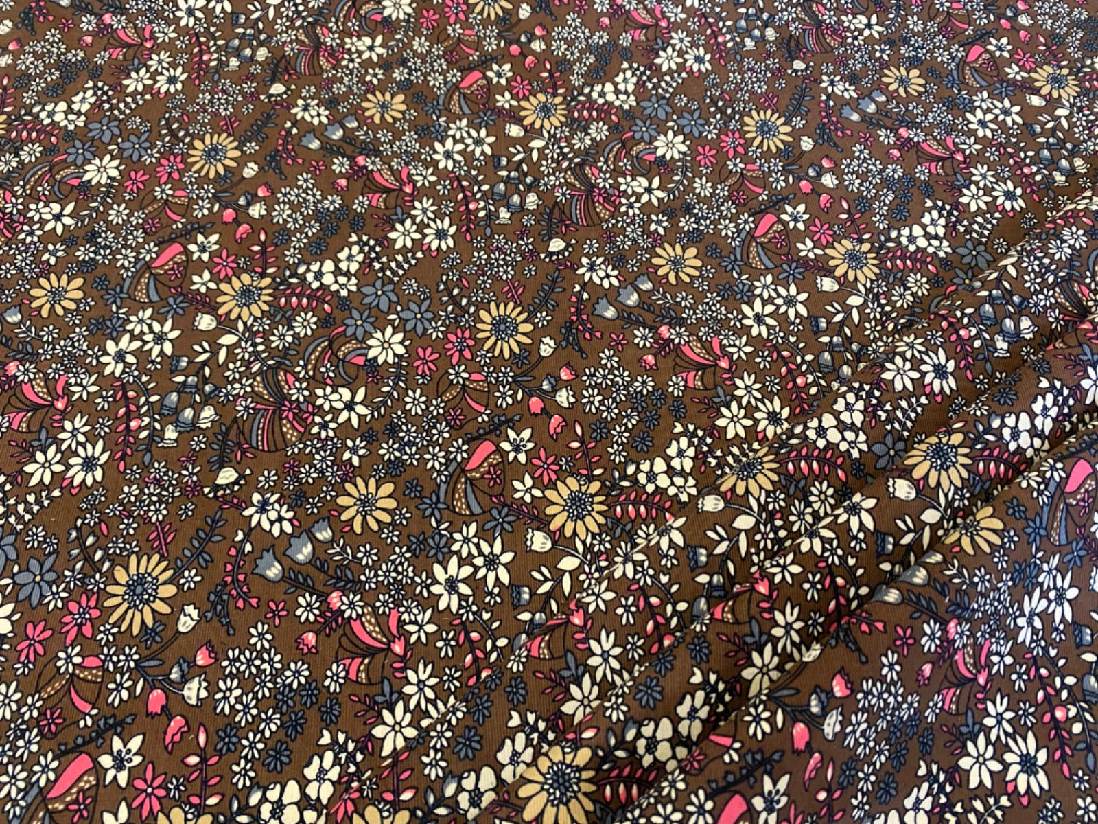 I516 Hedgerow Autumn 21 Wale Cotton Needlecord
