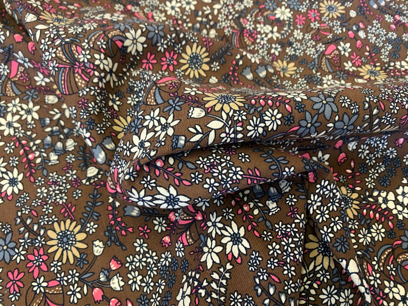 I516 Hedgerow Autumn 21 Wale Cotton Needlecord