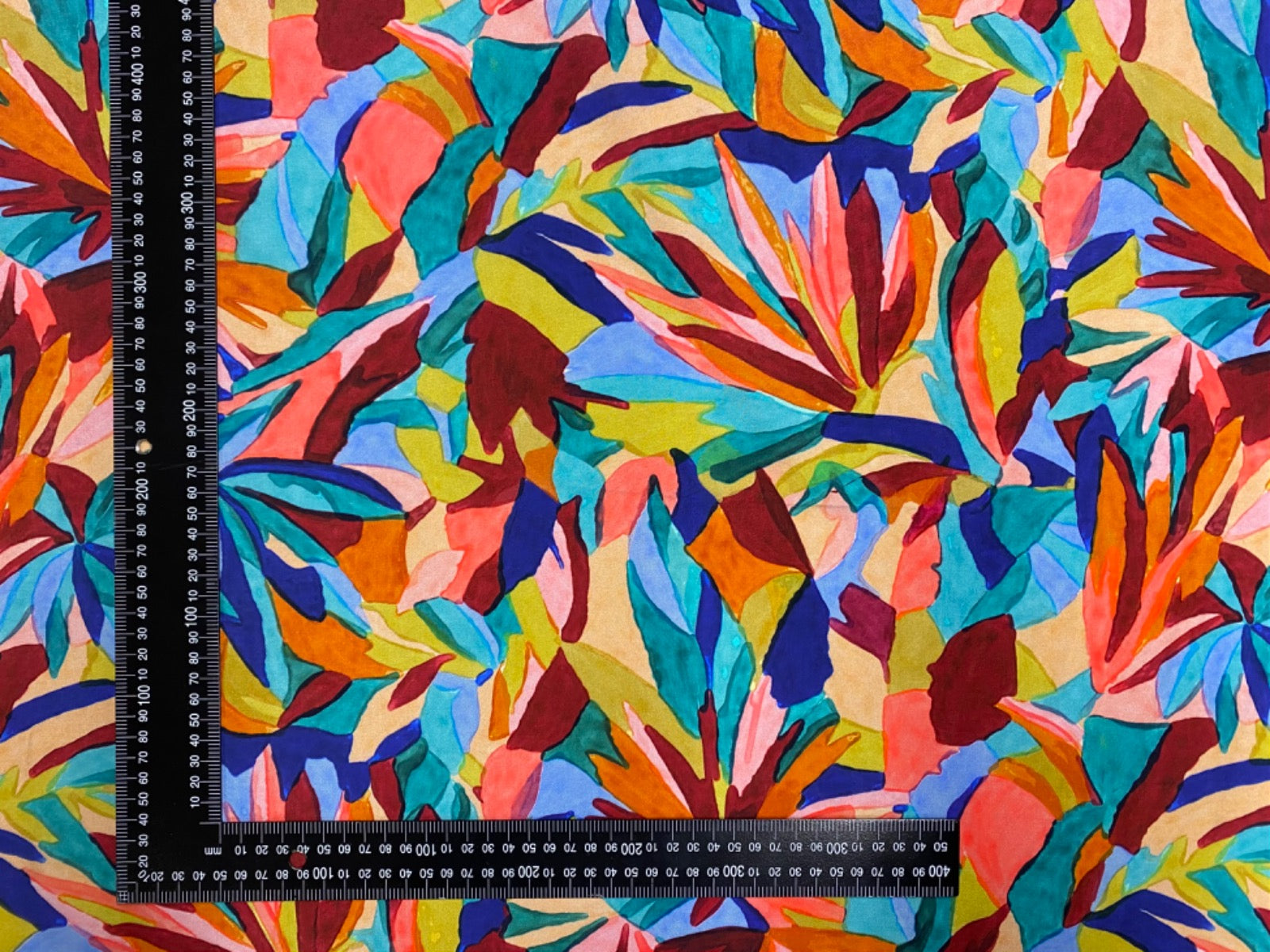 H386 Multi Leaves Rainbow
