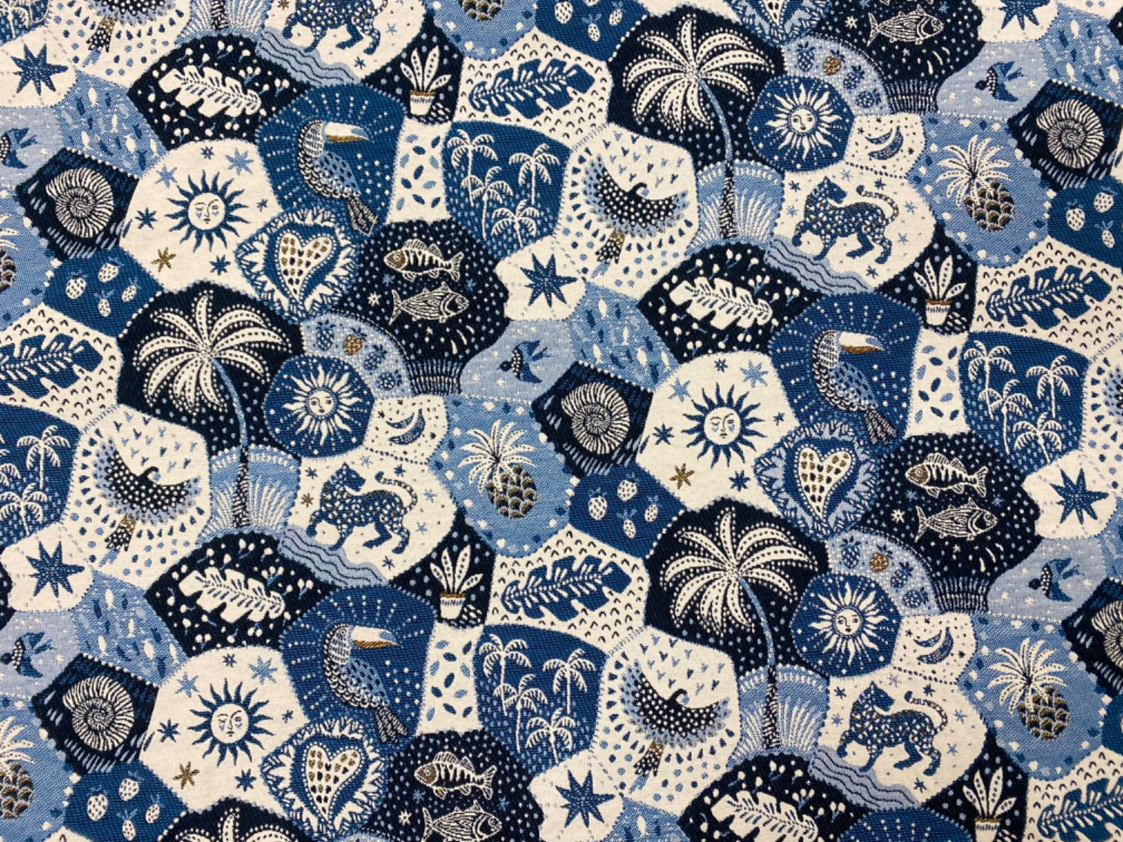 H382 Summer Dreaming Tapestry Indigo