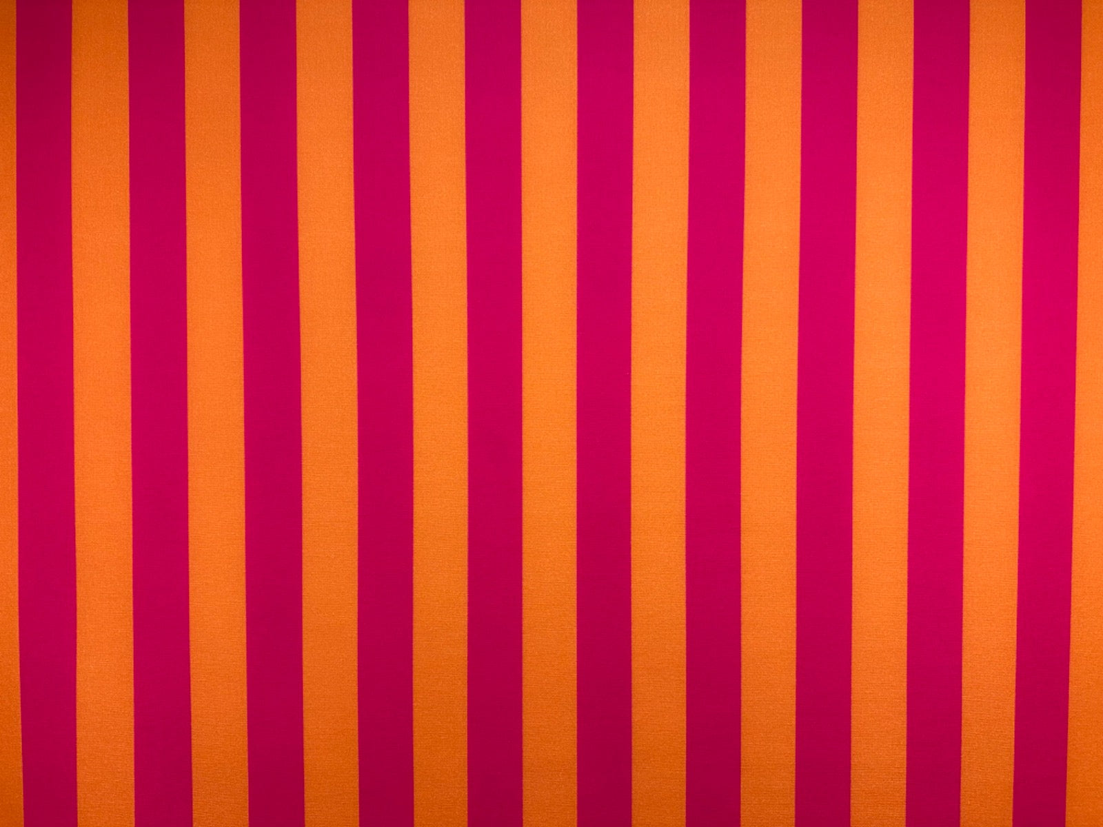 T545 Bold Candy Stripe Pink