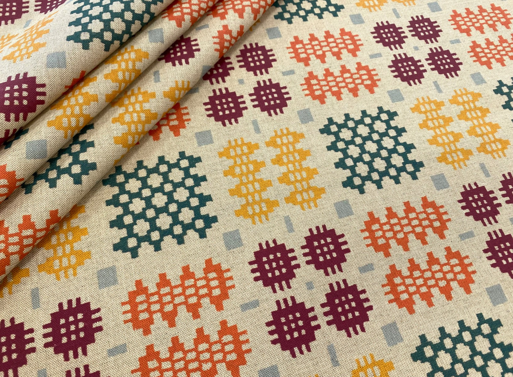 S51 Welsh Blanket Oilcloth Multi