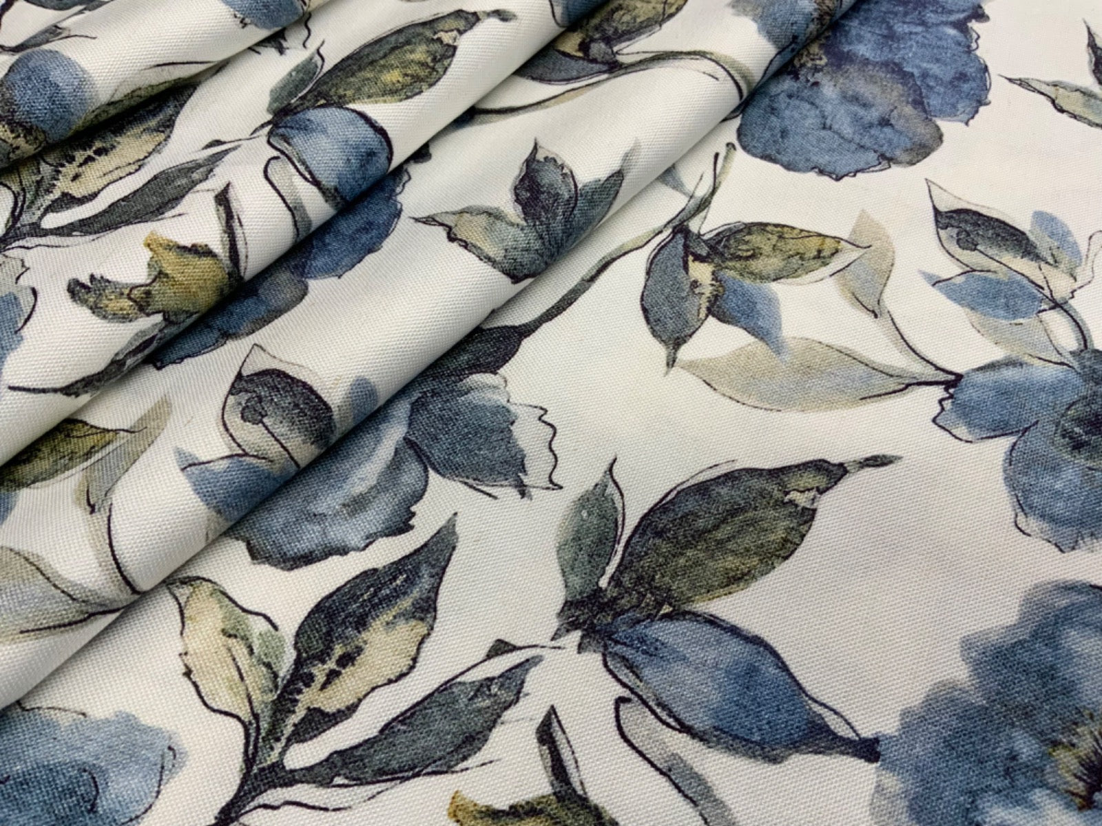 C802 Night Rose Floral Viscose Linen