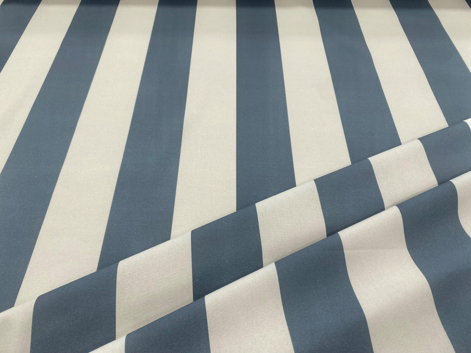 The Bold Stripe Navy Blue S285