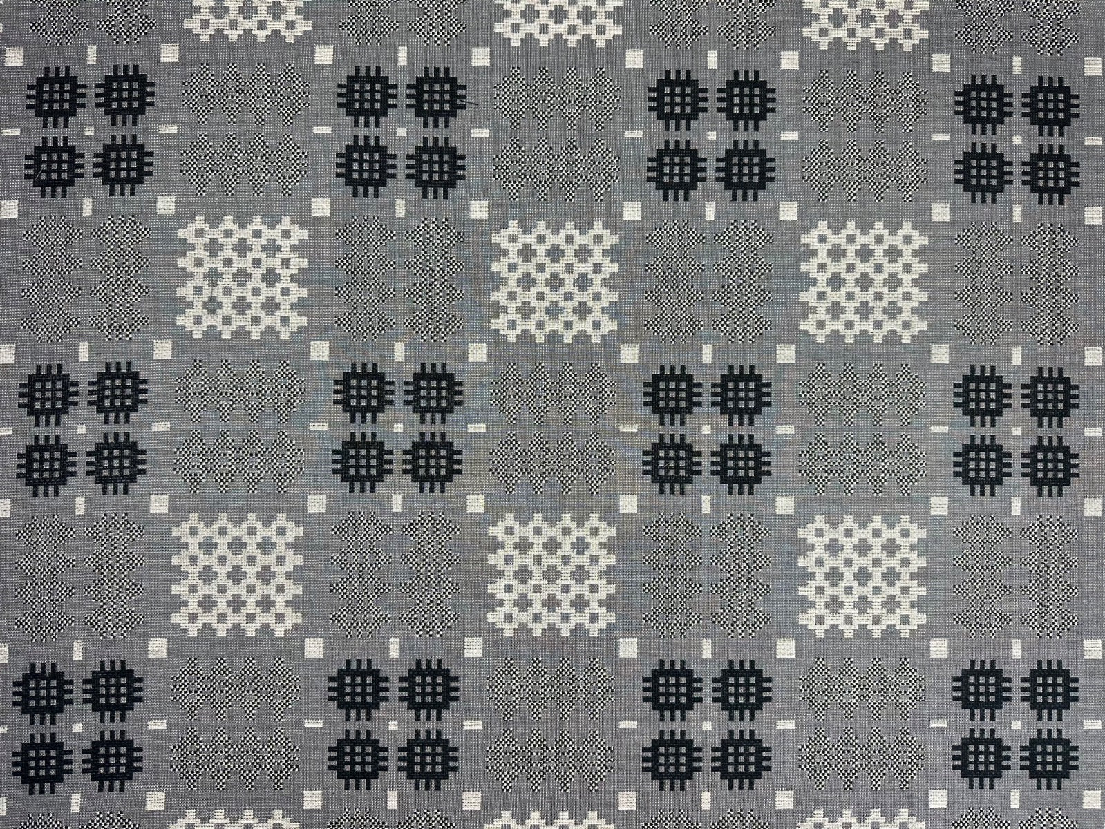 S290 Welsh Blanket Tapestry Grey