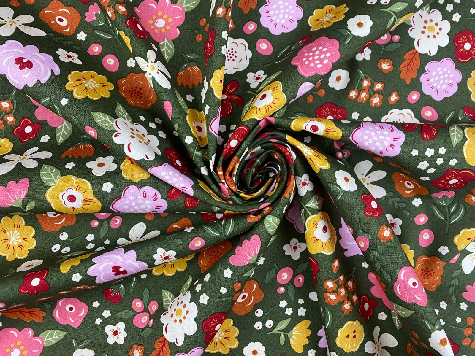 C813 Woodland Flowers Cotton Poplin Green