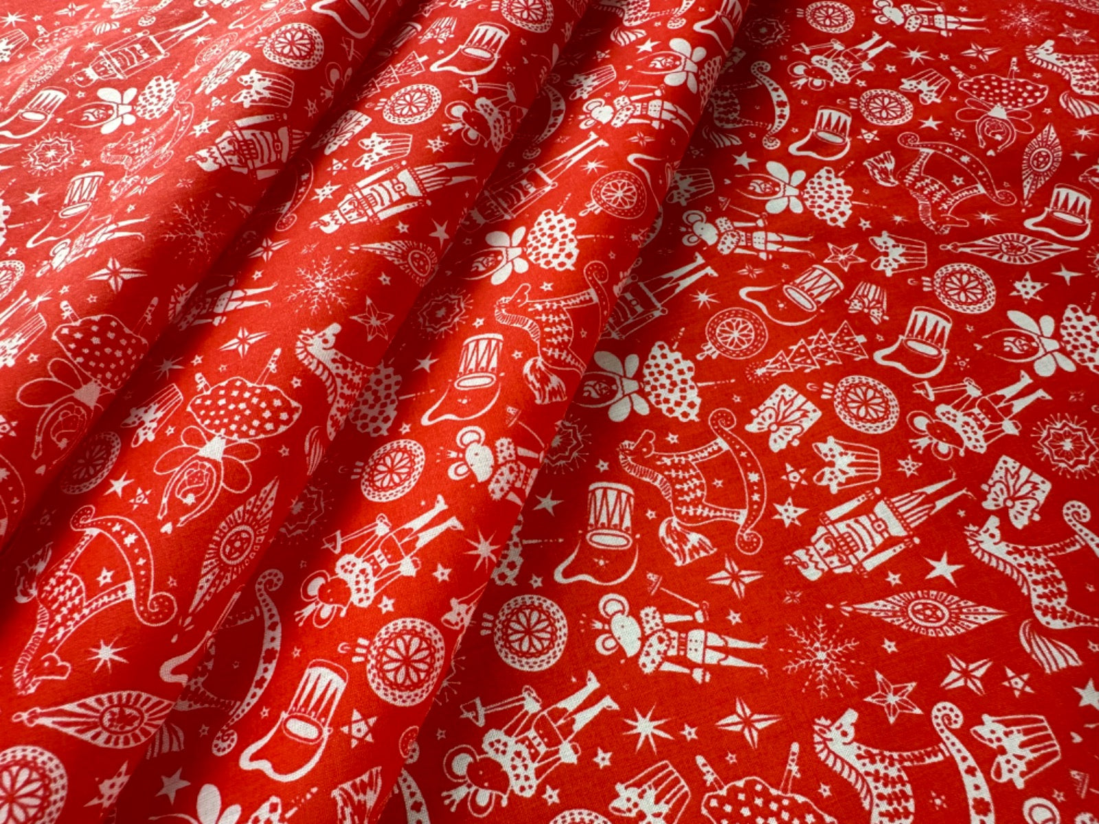 i337 Christmas Tree Characters Red