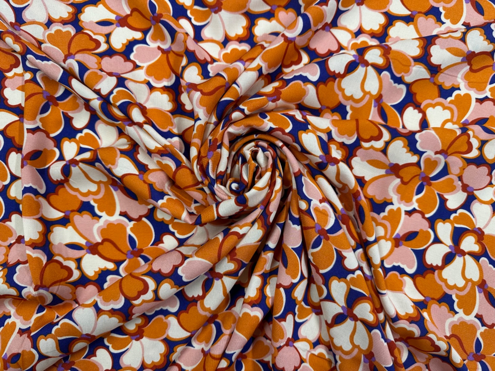 H365 70’s Floral Viscose Rust