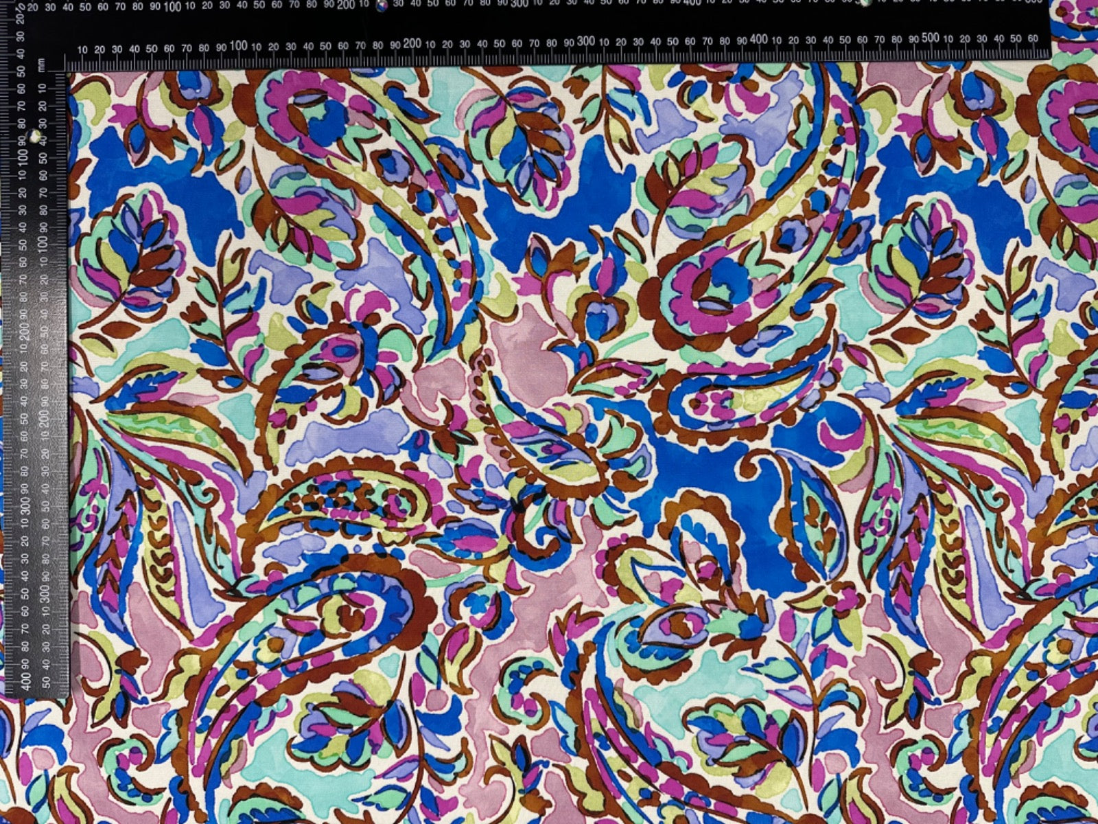H368 Funky Paisley Viscose Multi
