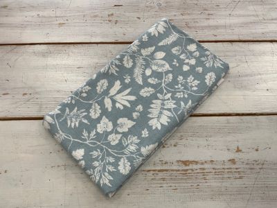 RE3925 0.85m Clarke and Clarke leaf print (140cm wide) 