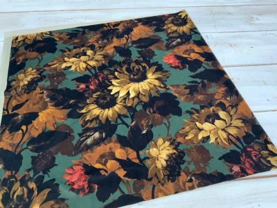 RE3844 0.6m Sunforest floral velvet (RRP £54pm) (140cm wide) 