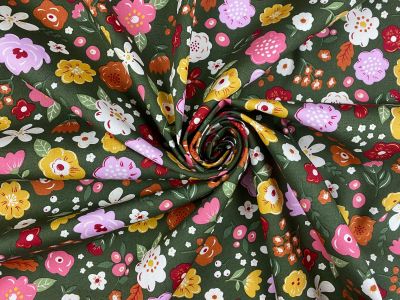 C813 Woodland Flowers Cotton Poplin Green