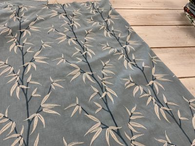 RE3815 1m Iliv embroidered bamboo design RRP £40pm    (140cm wide) 